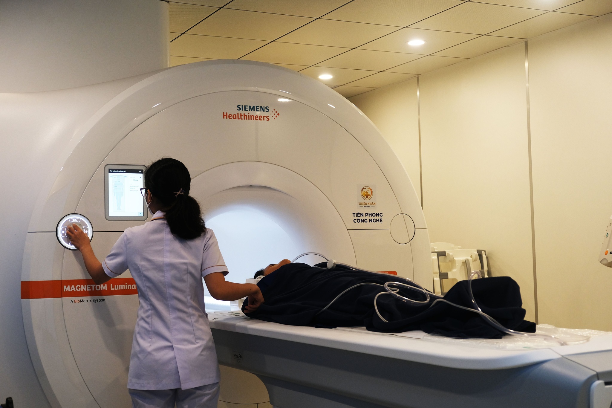 Nhiều trường hợp bất thường mạch não phát hiện sớm nhờ tầm soát bằng MRI-1