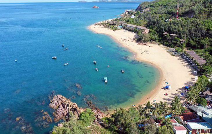 Resort được mệnh danh là “hòn ngọc bí ẩn” của Quy Nhơn, đặc biệt có bể bơi nước mặn lớn nhất Việt Nam-1