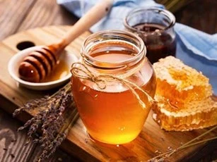4 sai lầm khi uống mật ong mất hết dưỡng chất, hại sức khỏe-cover-img