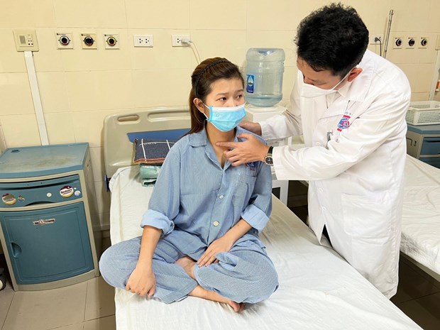 Việt Nam ứng dụng phẫu thuật ung thư tuyến giáp bằng Robot Davinci-2
