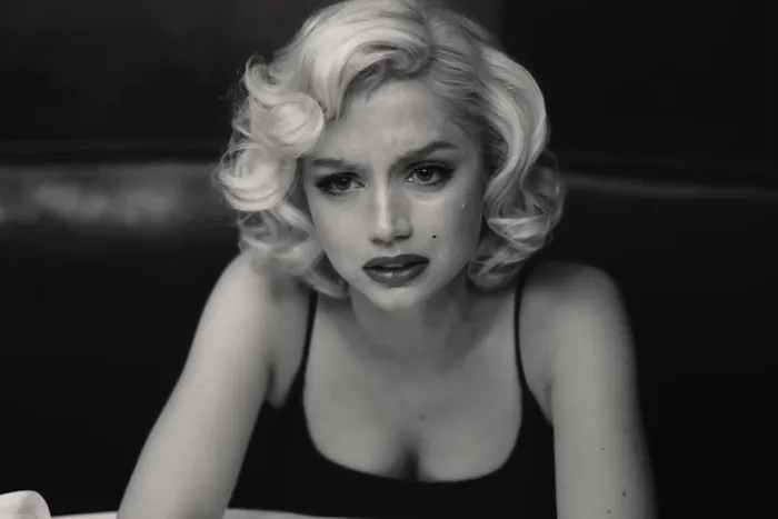 Bộ phim nhiều cảnh nóng về Marilyn Monroe khiến khán giả phẫn nộ-2
