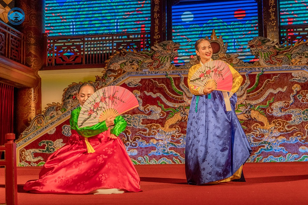 Những vũ điệu dân ca của Hàn Quốc trong nhà hát Duyệt Thị Đường-4