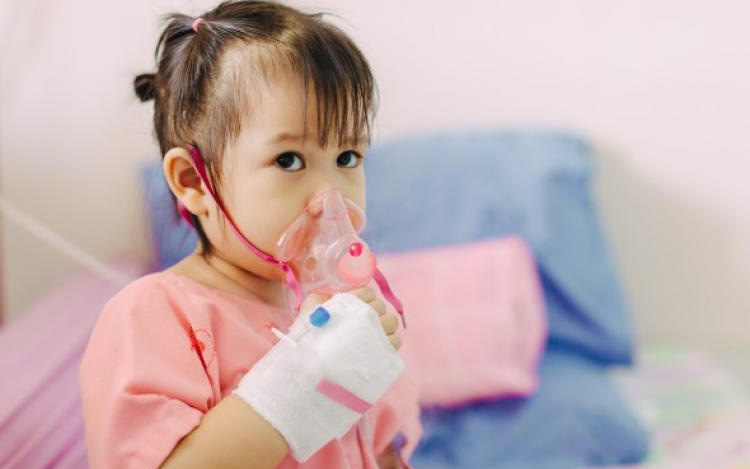 Vì sao cần tái khám khi điều trị viêm phổi ở trẻ em?-1