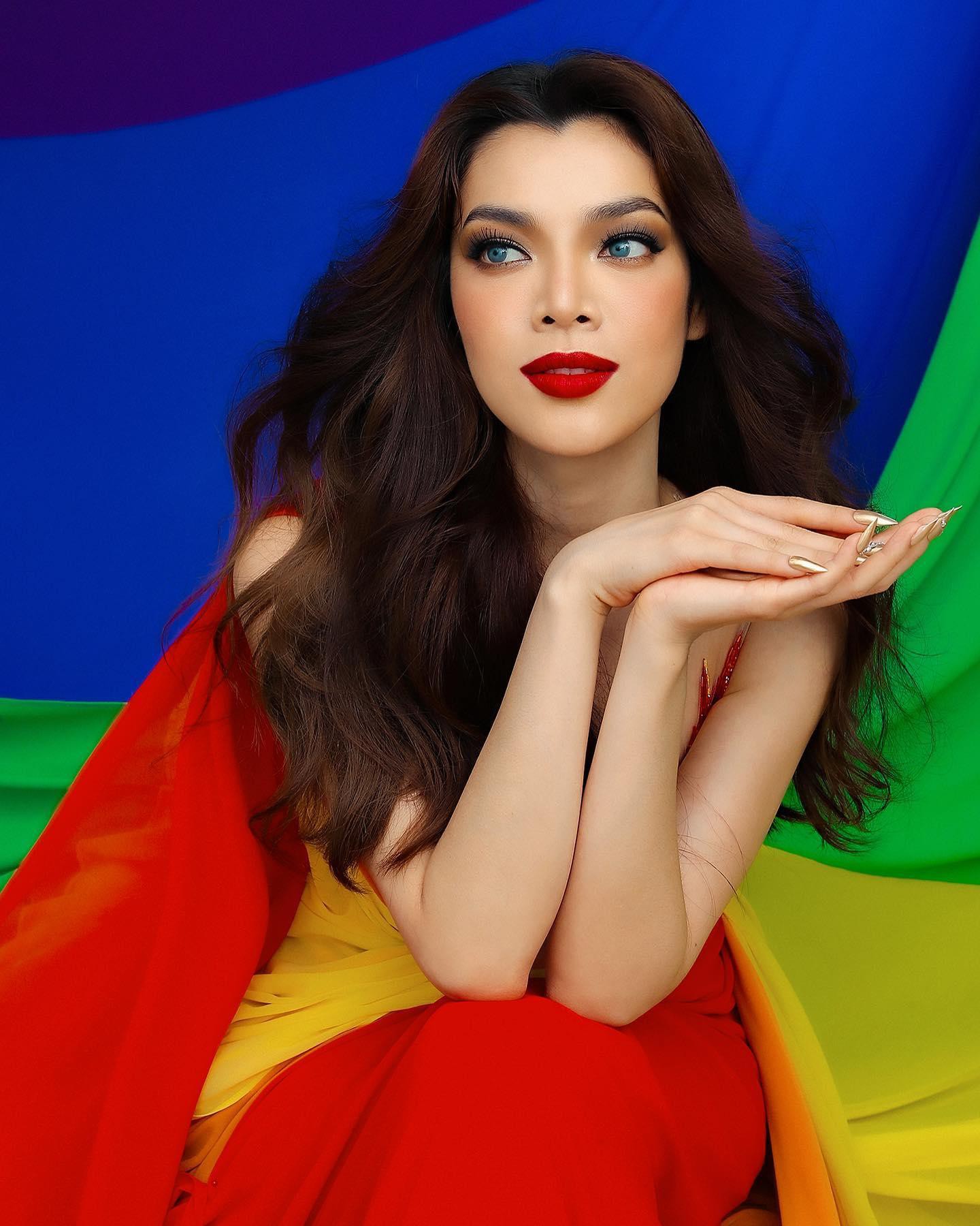 Trân Đài dùng cờ lục sắc làm váy dạ hội, mang niềm tự hào LGBT tới Hoa hậu chuyển giới quốc tế-6