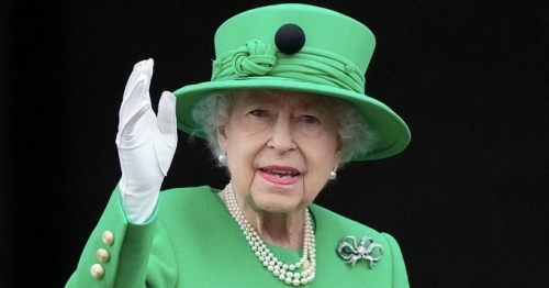 Nữ hoàng Anh là người phụ nữ duy nhất không cần hộ chiếu khi ra nước ngoài-3
