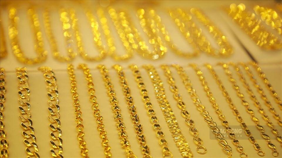Giá vàng hôm nay 30/9: Vàng trong nước đang bán ra trên 65,5 triệu đồng/lượng-1