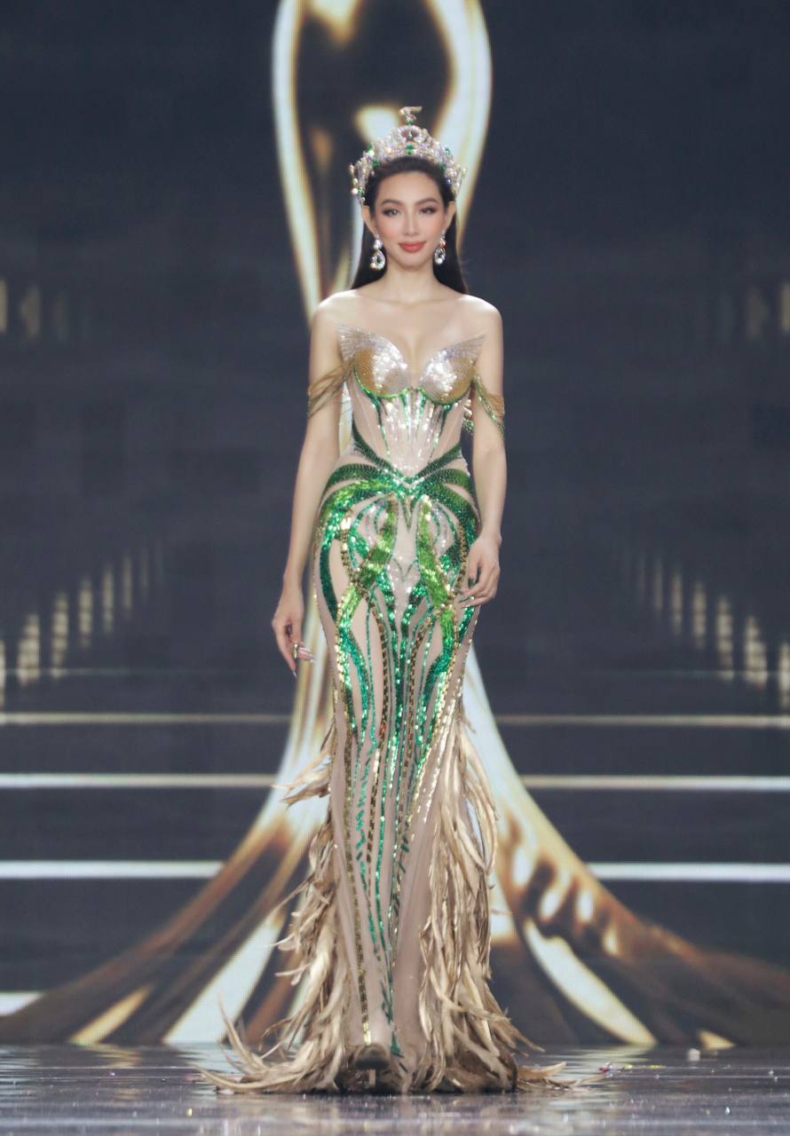Đoàn Thiên Ân là Hoa hậu Hoà bình Việt Nam 2022-3