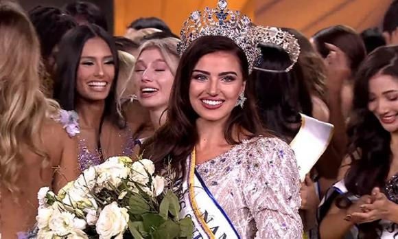 Miss Supranational 2021 'vượt mặt' Miss Universe 2022 - Harnaaz Sandhu, trở thành mỹ nhân sở hữu 'vẻ đẹp vượt thời gian'-1