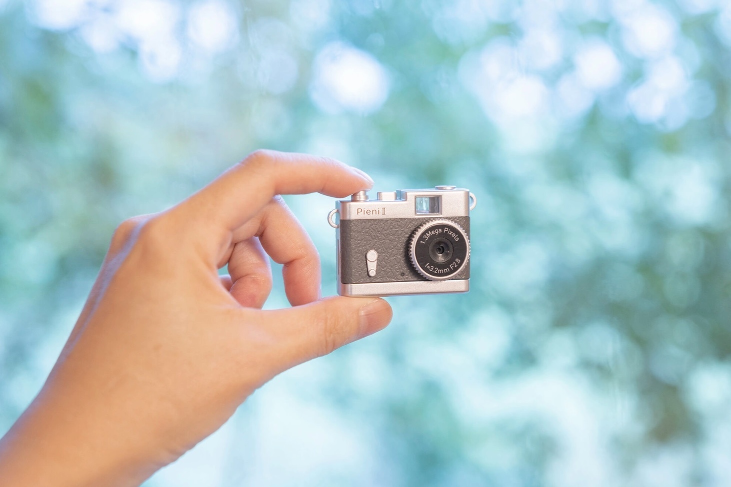 Máy ảnh mini cỡ 3 ngón tay, giá 1 triệu đồng từ Nhật Bản-2