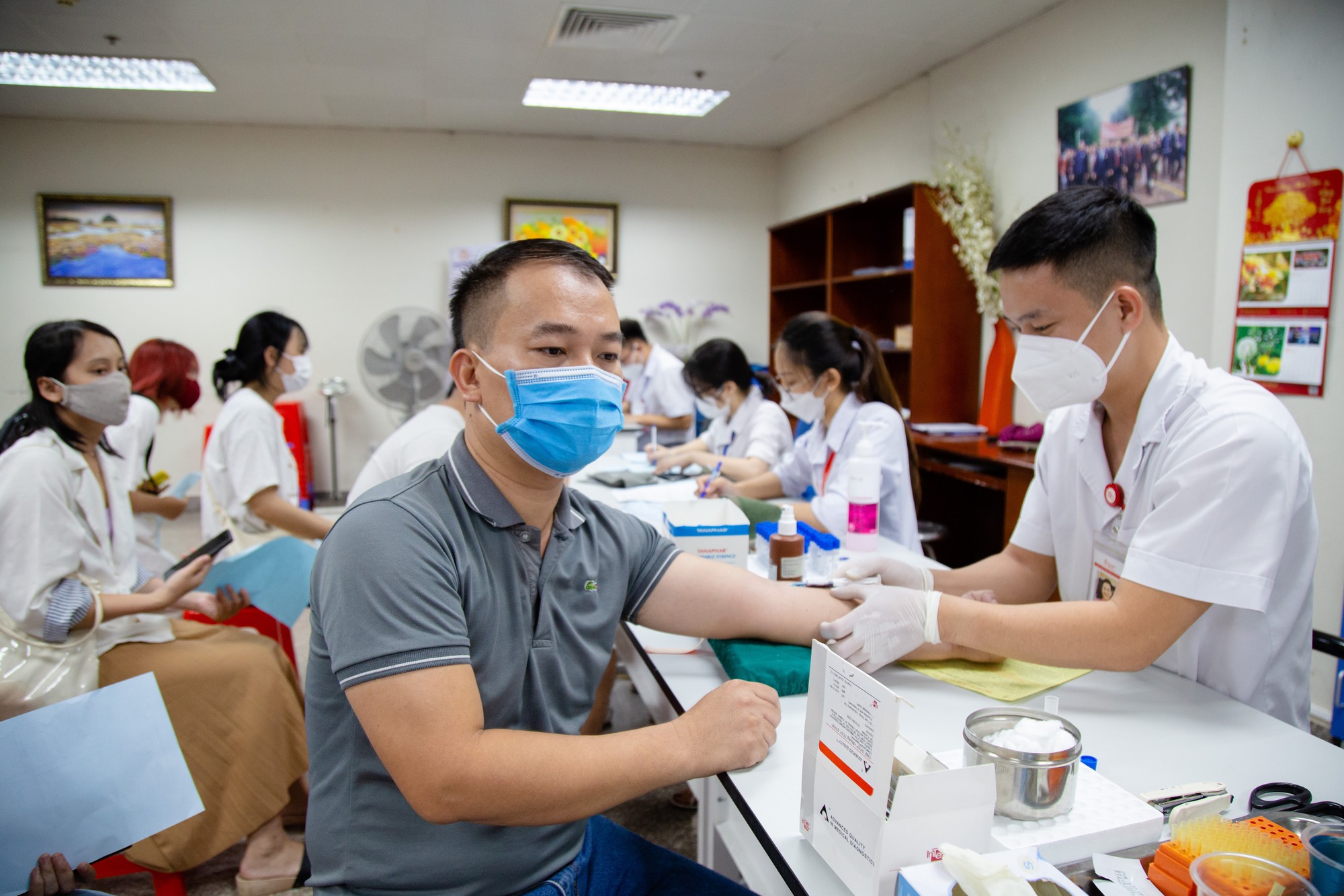 “Giọt hồng tri ân” dự kiến thu được 3.000 đơn vị máu phục vụ điều trị người bệnh-4