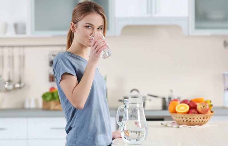 5 kiểu uống nước giúp giảm mỡ bụng, gầy nhanh chị em phụ nữ đừng dại bỏ qua-1