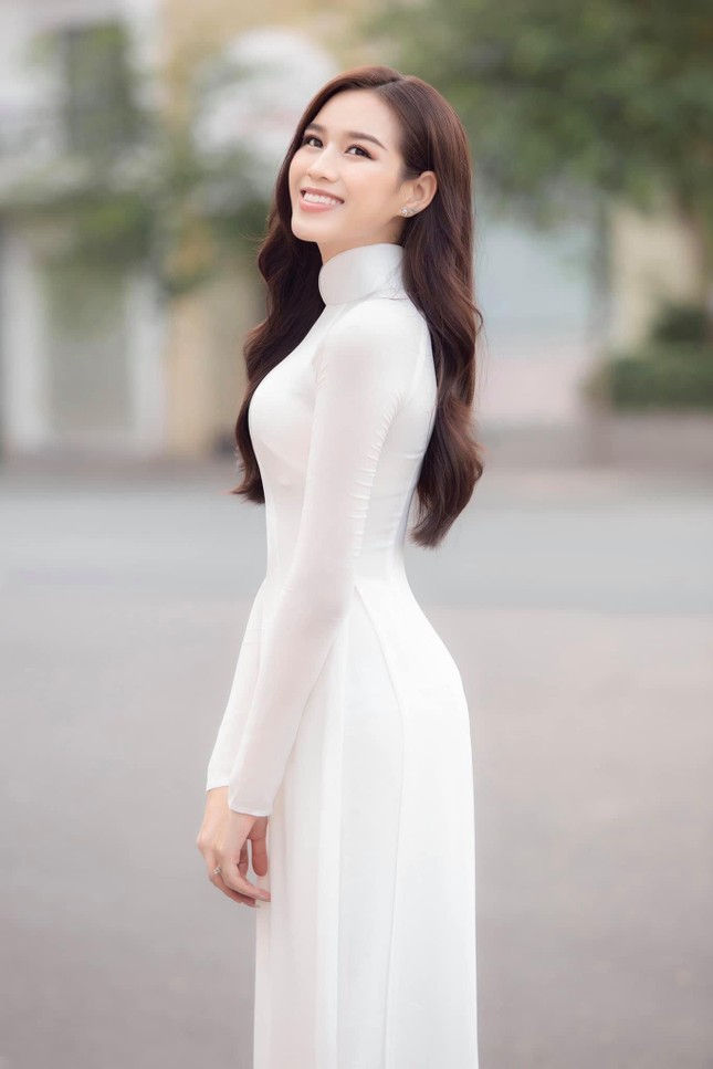 Ảnh thời học sinh của Hoa hậu Đỗ Hà, Tiểu Vy và Thùy Tiên-15