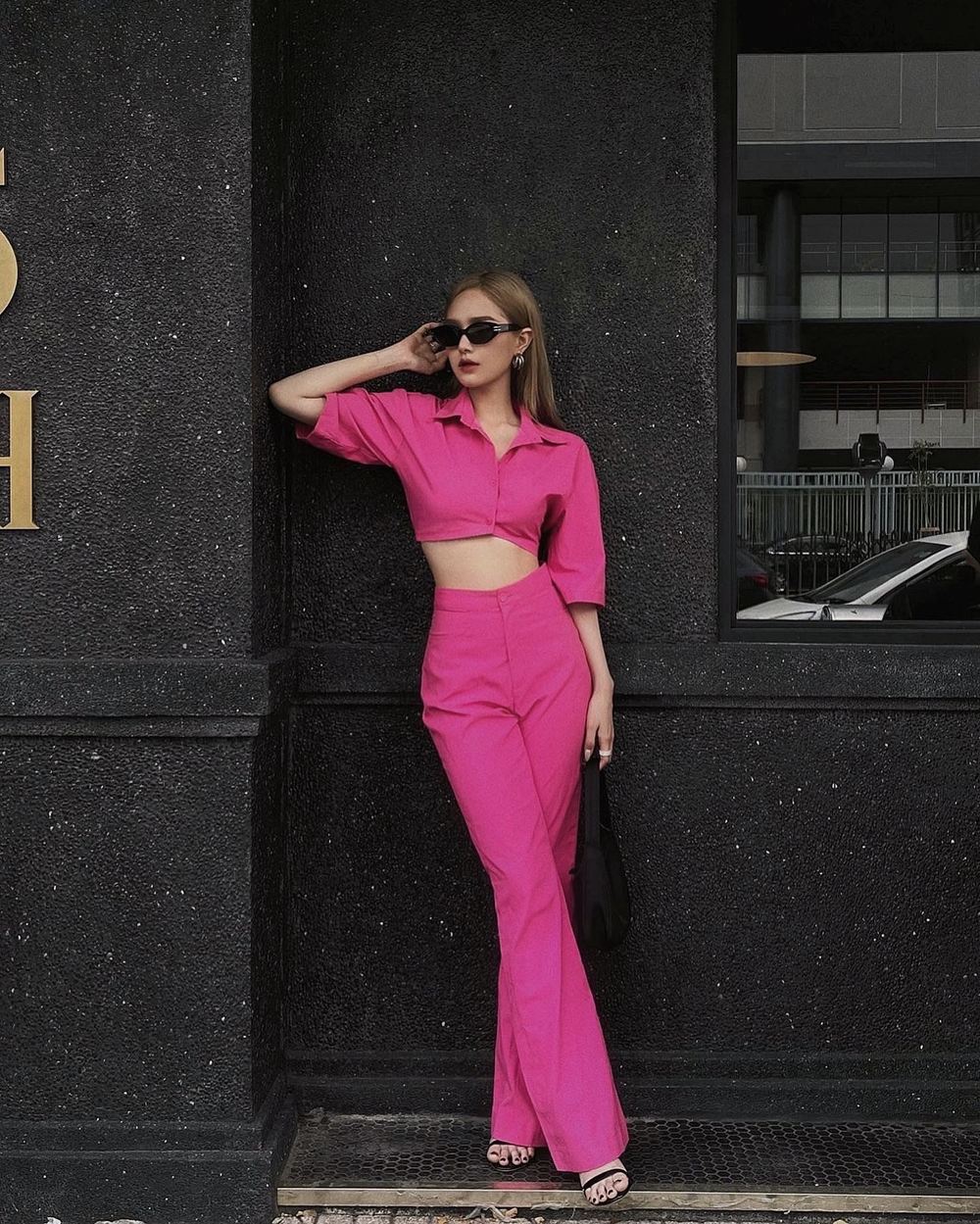 Bà xã của 'streamer giàu nhất Việt Nam' Xoài Non ngọt lịm trong những lần diện trang phục màu hồng-5
