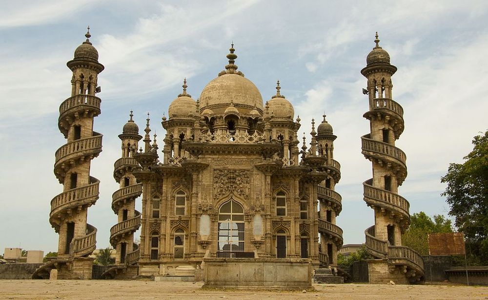 Lăng mộ có kiến trúc "không giống ai" ở Ấn Độ-1