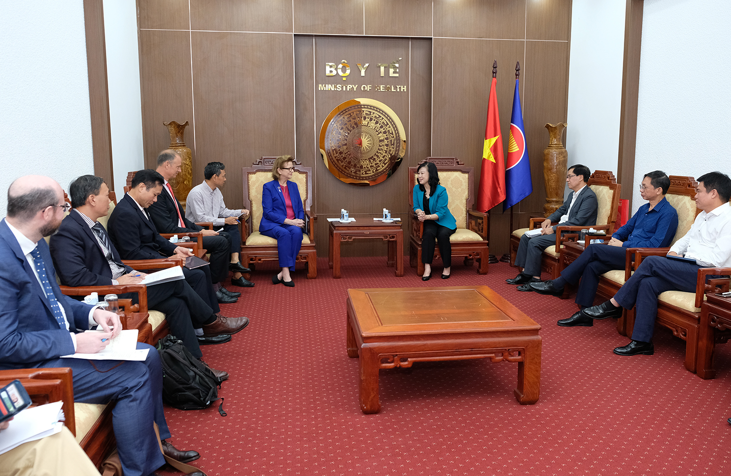 Quyền Bộ trưởng Bộ Y tế Đào Hồng Lan tiếp Trưởng Đại diện UNDP tại Việt Nam-2