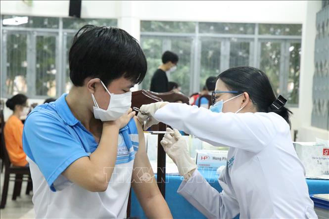 Lý giải nguyên nhân vaccine ngừa COVID-19 bị lãng phí ở Đắk Lắk-1