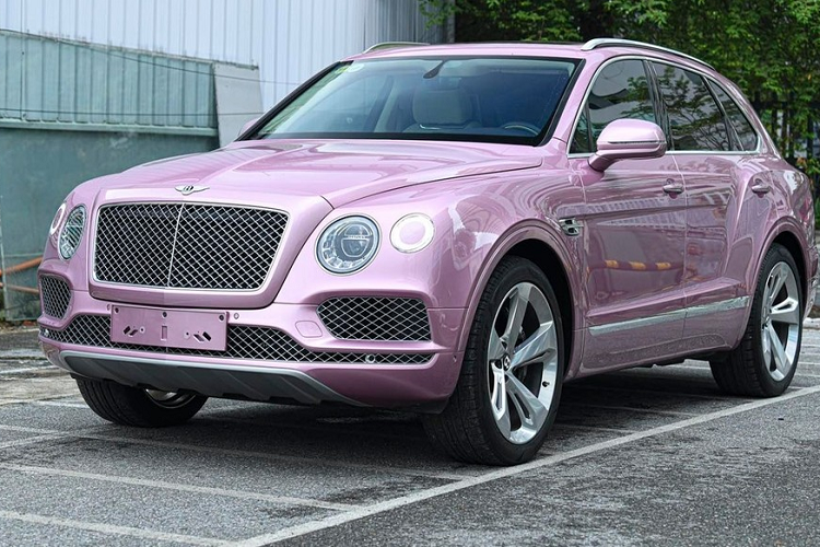 Bentley Bentayga Pink độc nhất Việt Nam sau 3 năm, lỗ 17 tỷ đồng?-10