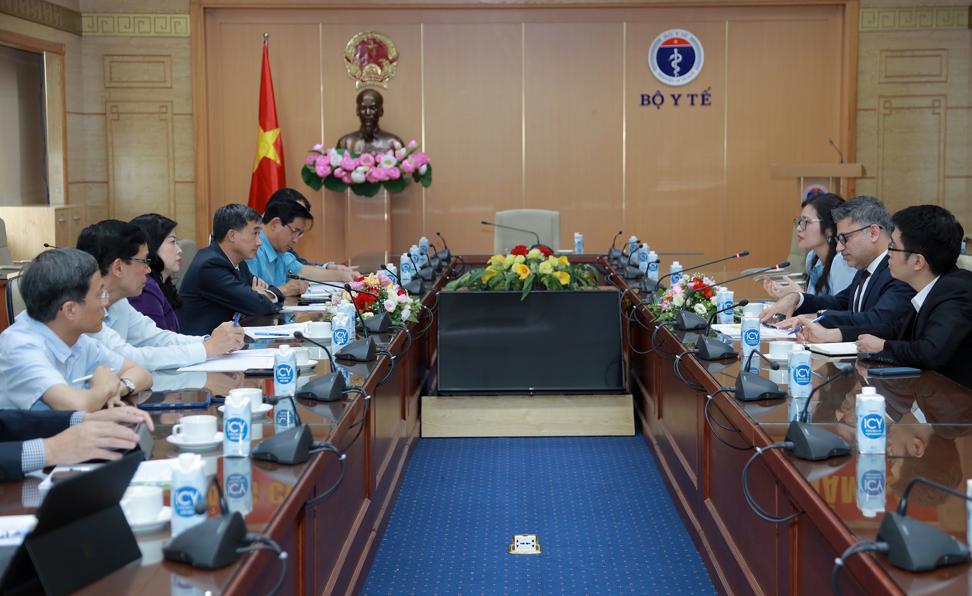 Tiếp tục đẩy mạnh mối quan hệ hợp tác giữa Bộ Y tế và AstraZeneca Việt Nam-2