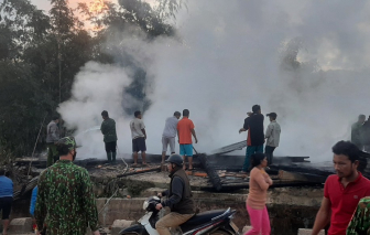Quảng Nam: Đặt bếp lửa giữa nhà sưởi ấm, 8 ngôi nhà cháy rụi trong đêm-cover-img