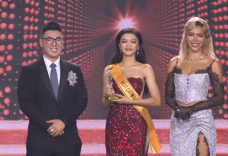 Đoàn Thiên Ân đăng quang Hoa hậu Hòa bình Việt Nam 2022-16