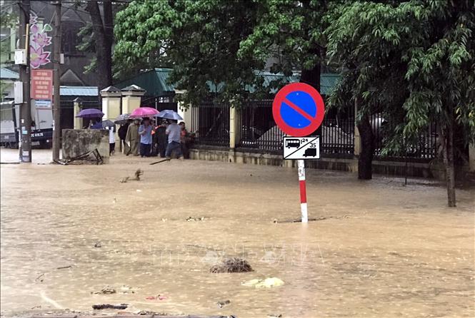 Lũ quét gây ngập lụt ở thị trấn Mường Xén, Nghệ An-2