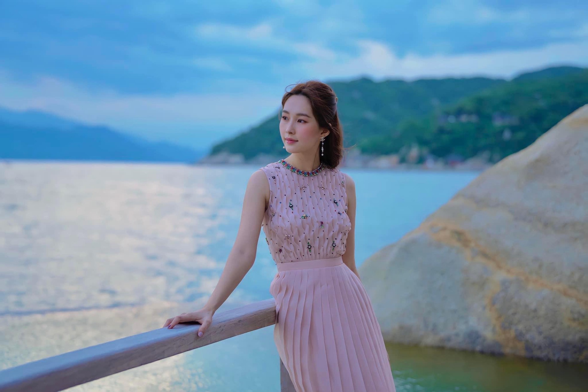 Loạt ảnh đời thường của Hoa hậu Đặng Thu Thảo khiến fan mê mệt-2