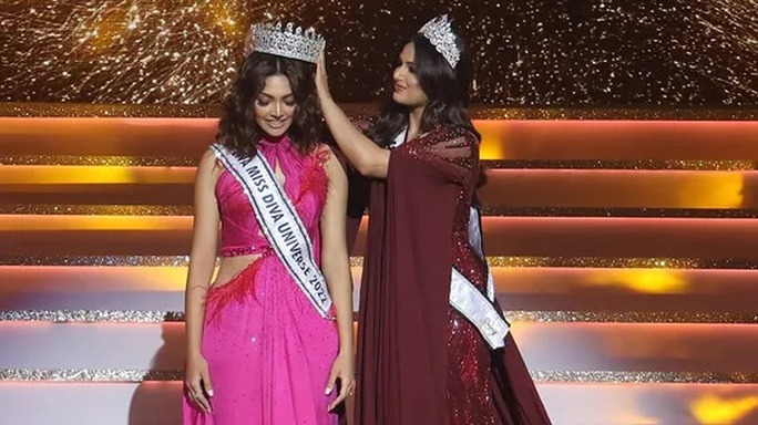 Chiêm ngưỡng nhan sắc tân Hoa hậu Hoàn vũ Ấn Độ-1