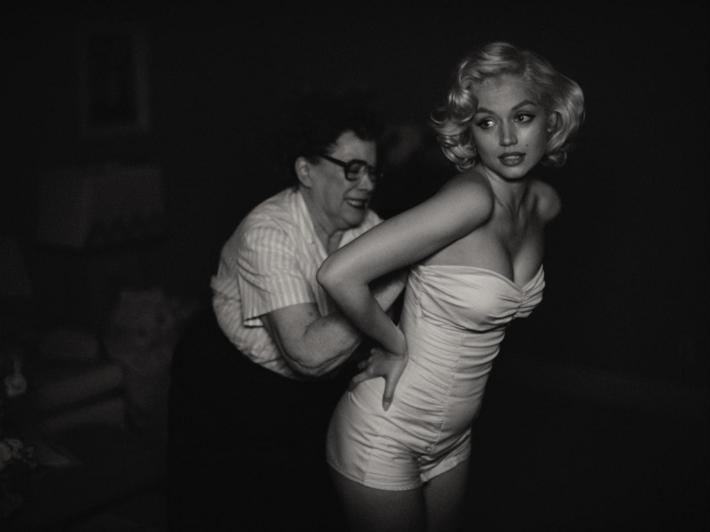 Phim 'Blonde' của Netflix bị lên án dữ dội về cảnh Marilyn Monroe phá thai-2