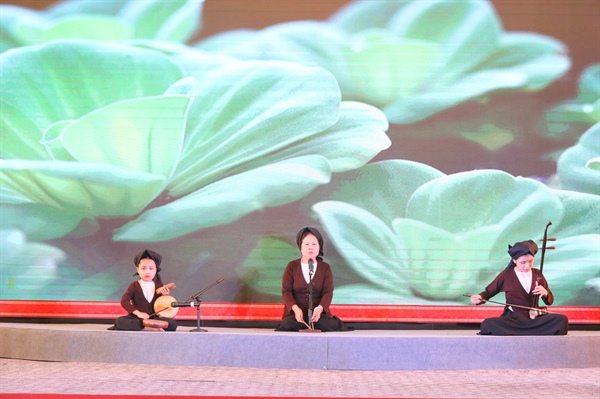Vinh danh 45 nghệ nhân tại Liên hoan hát Xẩm Ninh Bình mở rộng năm 2022-2
