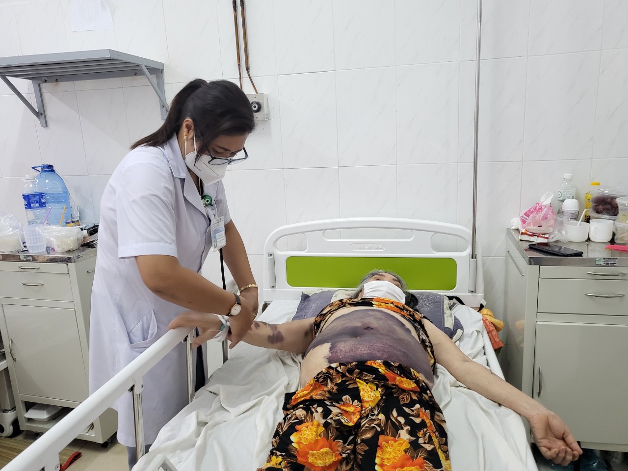 Đắk Lắk: Bệnh viện quá tải bệnh nhân, nguy cơ dịch chồng dịch-1