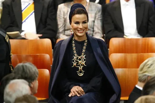 Vương phi Qatar khí chất ngời ngời với phong cách sành điệu-2