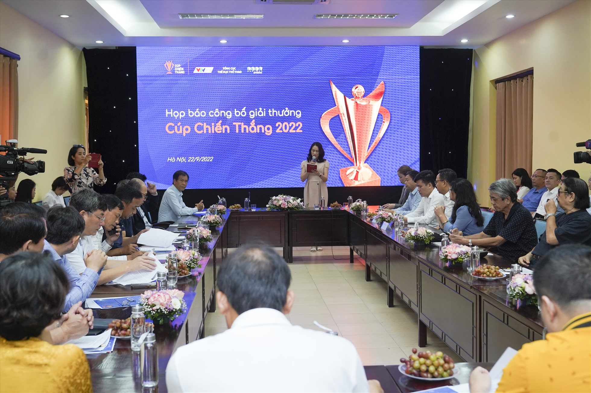 HLV Park Hang-seo, Mai Đức Chung được đề cử Cúp chiến thắng 2022-1