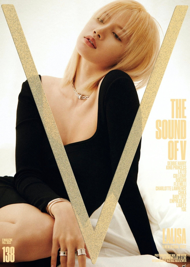 Lisa (BLACKPINK) trở thành ngôi sao châu Á đầu tiên lên bìa tạp chí V-1