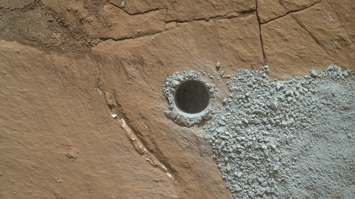 Tàu NASA giải mã thành công khoáng chất bí ẩn trên sao Hỏa-13