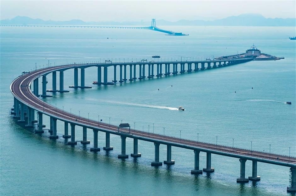 Điểm danh 9 cây cầu giữ kỷ lục thế giới: Việt Nam góp mặt 1 cái tên-9