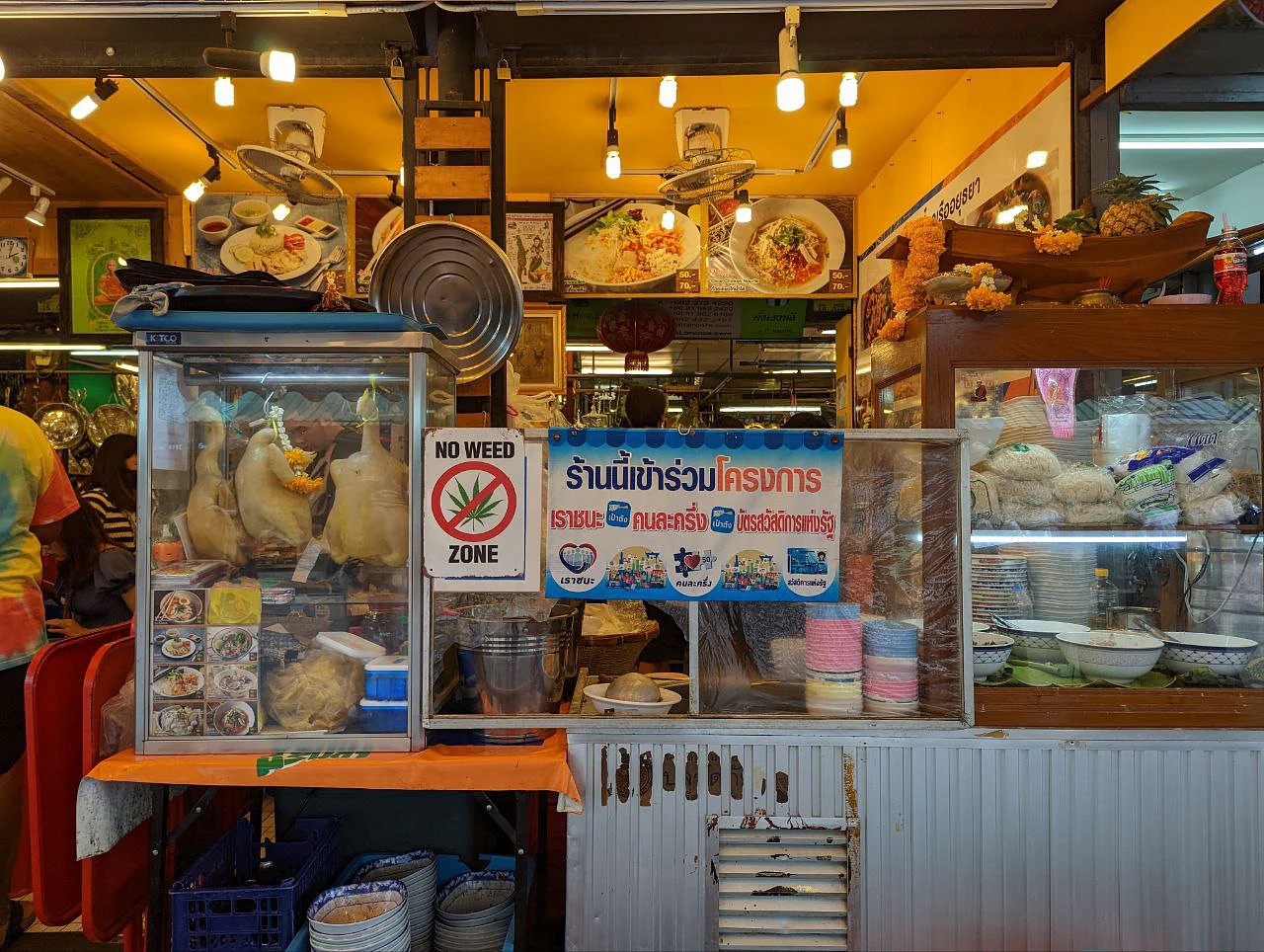 Cảnh 'cần sa cũng như rau muống' tại Thái Lan-3