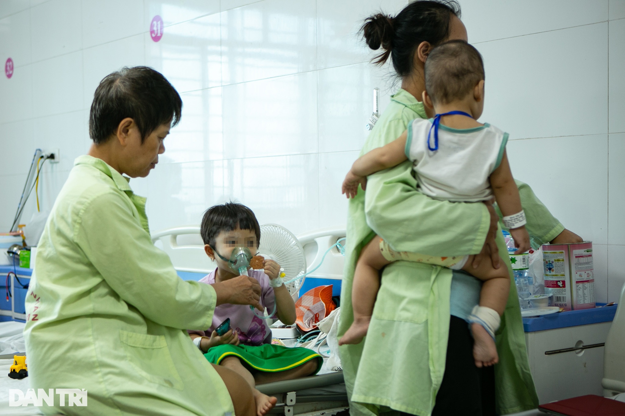 Trẻ ồ ạt nhập viện vì adenovirus, Hà Nội lên phương án ngăn bùng dịch-1