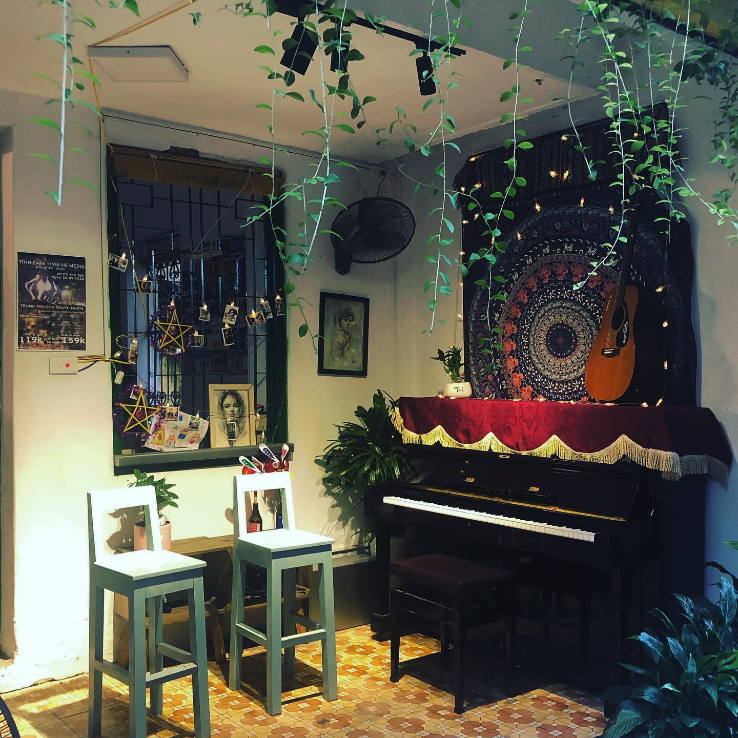 4 quán cà phê có đàn guitar tại Hà Nội-5
