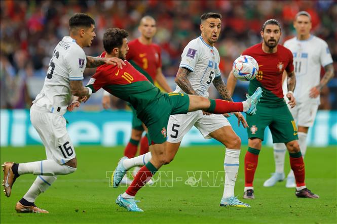 Bảng H - Phung phí cơ hội, Uruguay thua Bồ Đào Nha-1