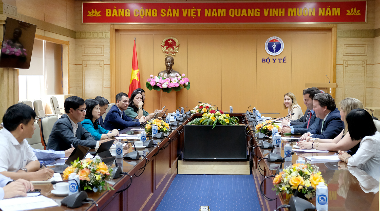 Quyền Bộ trưởng Bộ Y tế Đào Hồng Lan tiếp Đại sứ Hoa Kỳ tại Việt Nam-3