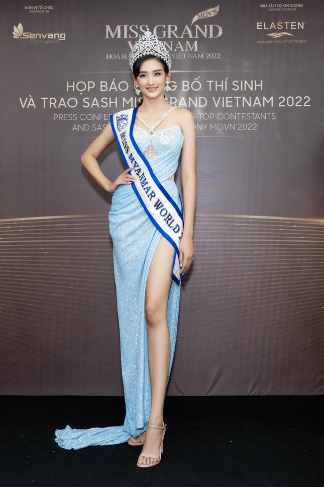4 nàng hậu quốc tế xinh đẹp trổ tài hô tên, catwalk tại họp báo Miss Grand Vietnam 2022-5