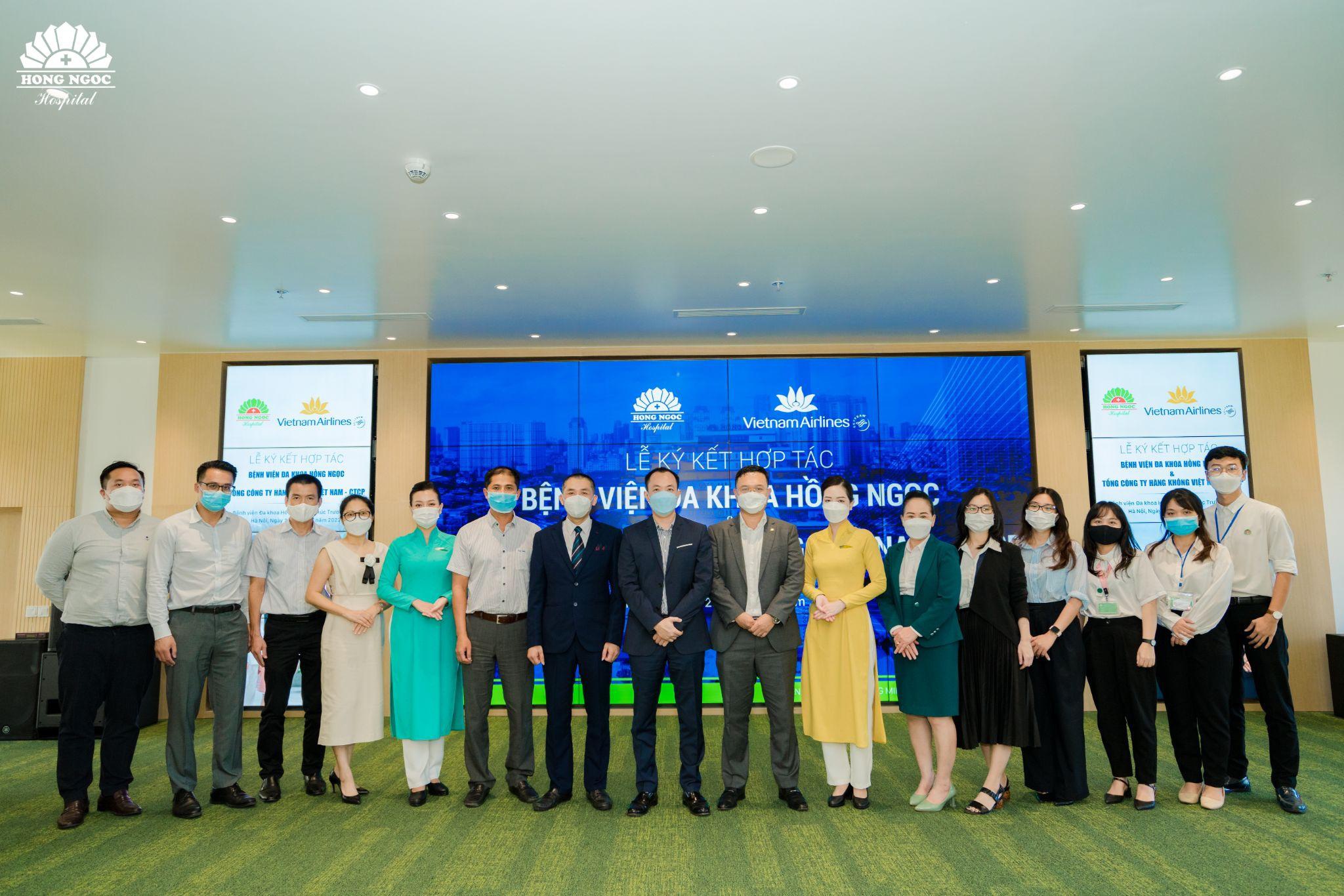 BV Hồng Ngọc và Vietnam Airlines ký kết hợp tác chương trình chăm sóc sức khỏe cho Hội viên Bông Sen Vàng-2