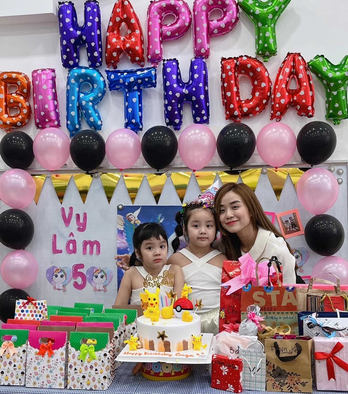 Vợ chồng NSƯT Bảo Quốc tới dự sinh nhật con gái Hoài Lâm, không thấy bóng dáng nam ca sĩ-7