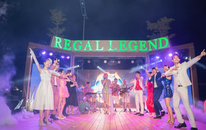 Hàng nghìn du khách thập phương đổ về Regal Legend trong dịp đại lễ 2/9-5