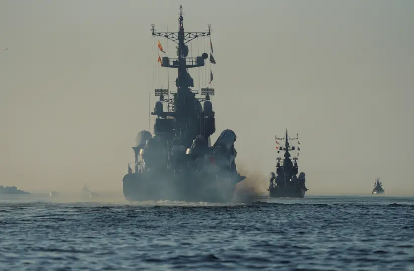 Ukraine tuyên bố đánh chìm 5 tàu Nga chở đội trinh sát và phá hoại trong 24 giờ-1