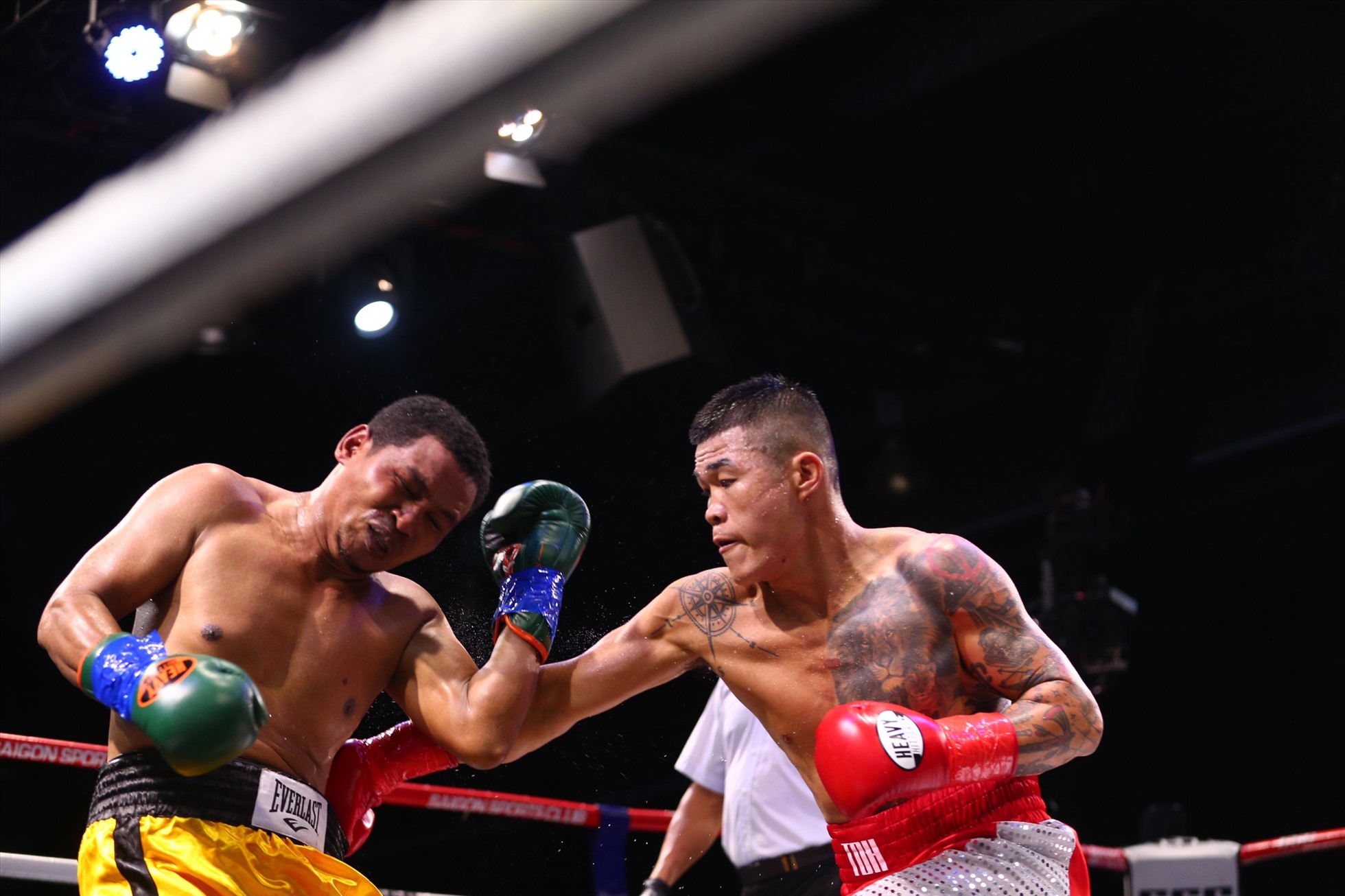 Hạ knock-out đối thủ, Trương Đình Hoàng tái xuất ấn tượng sau 3 năm-1