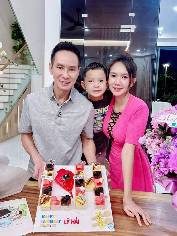Bữa tiệc sinh nhật '0 đồng' của Lý Hải bên gia đình, Minh Hà bất ngờ tiết lộ 'tuổi thật' của chồng nhưng có gì đó sai số?-5