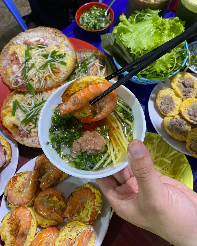 4 quán bánh căn ở Nha Trang cứ ăn là “dính”, người dân địa phương cũng khen tấm tắc-22