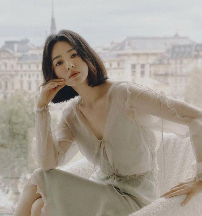Song Hye Kyo xinh như công chúa với tạo hình mới, sắp đối đầu chồng cũ-7