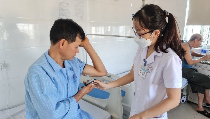 BV Nội tiết Nghệ An: Ứng dụng công nghệ mới theo dõi và điều trị hiệu quả bệnh đái tháo đường-4